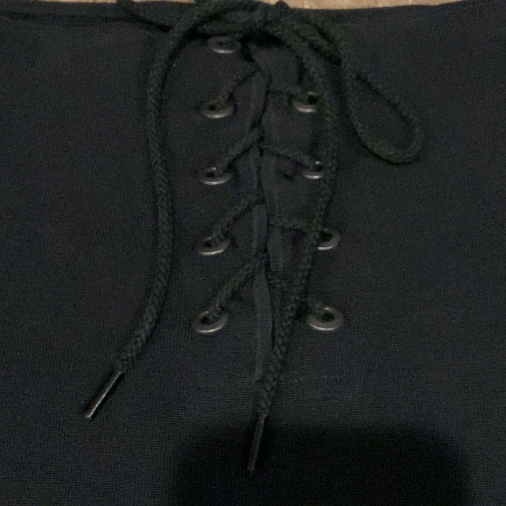 RAG & BONE Elegant Black Lace-Up Skirt - Picture 4 of 9